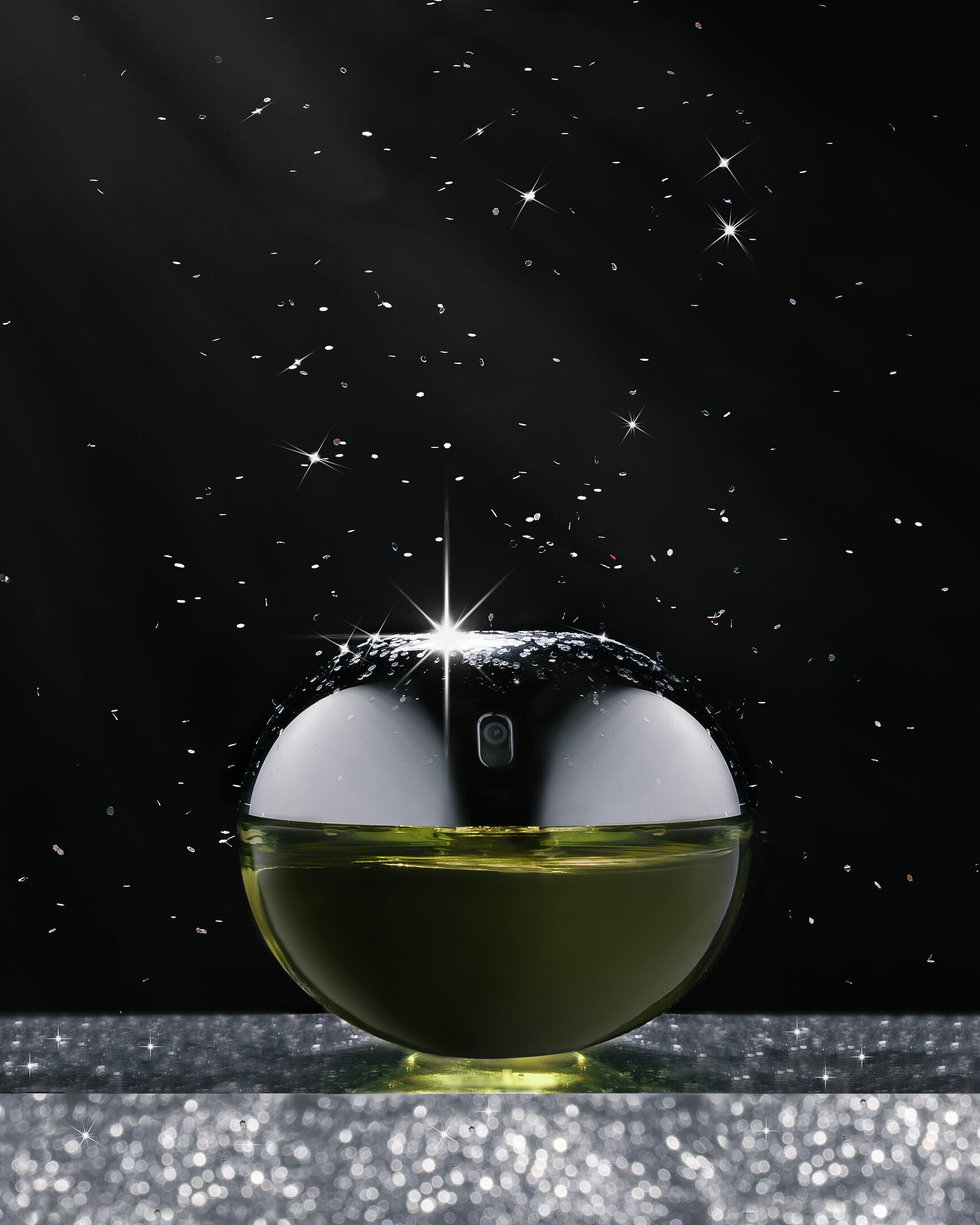 Be Delicious Eau de Parfum DKNY with sparkles. Be Delicious Eau de Parfum DKNY with sparkles.