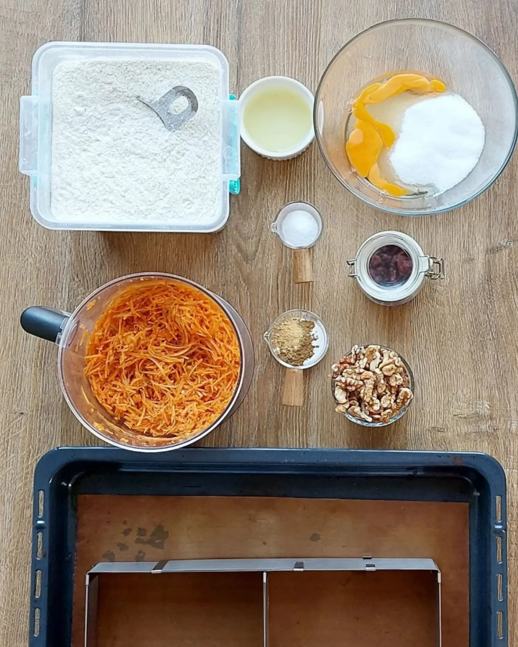 Ingredients for carrot layers. Ingredients for carrot layers.